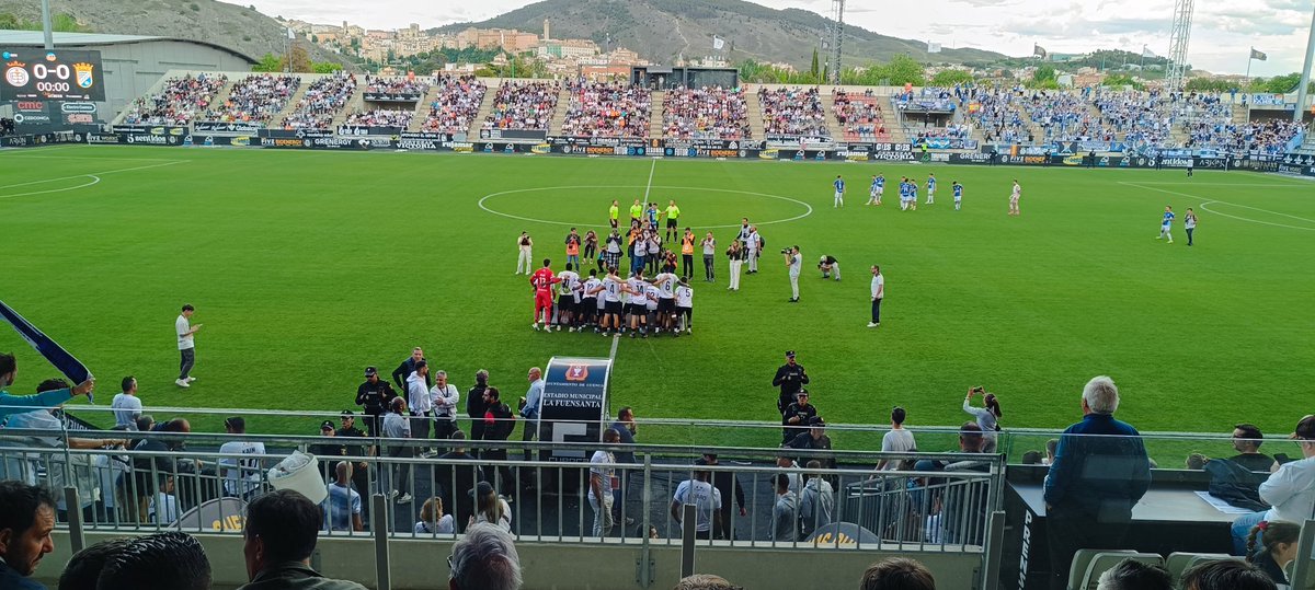 cava_javi's tweet photo. Impresionante La Fuensanta.
Partido típico de Playoff y un justo vencedor.
Ahora a preparar la final contra la Unión Deportiva Ourense.
Muchas gracias a la Directiva por vuestra atención.
El ascenso está muy cerca. https://t.co/Z0e1qyH3JS