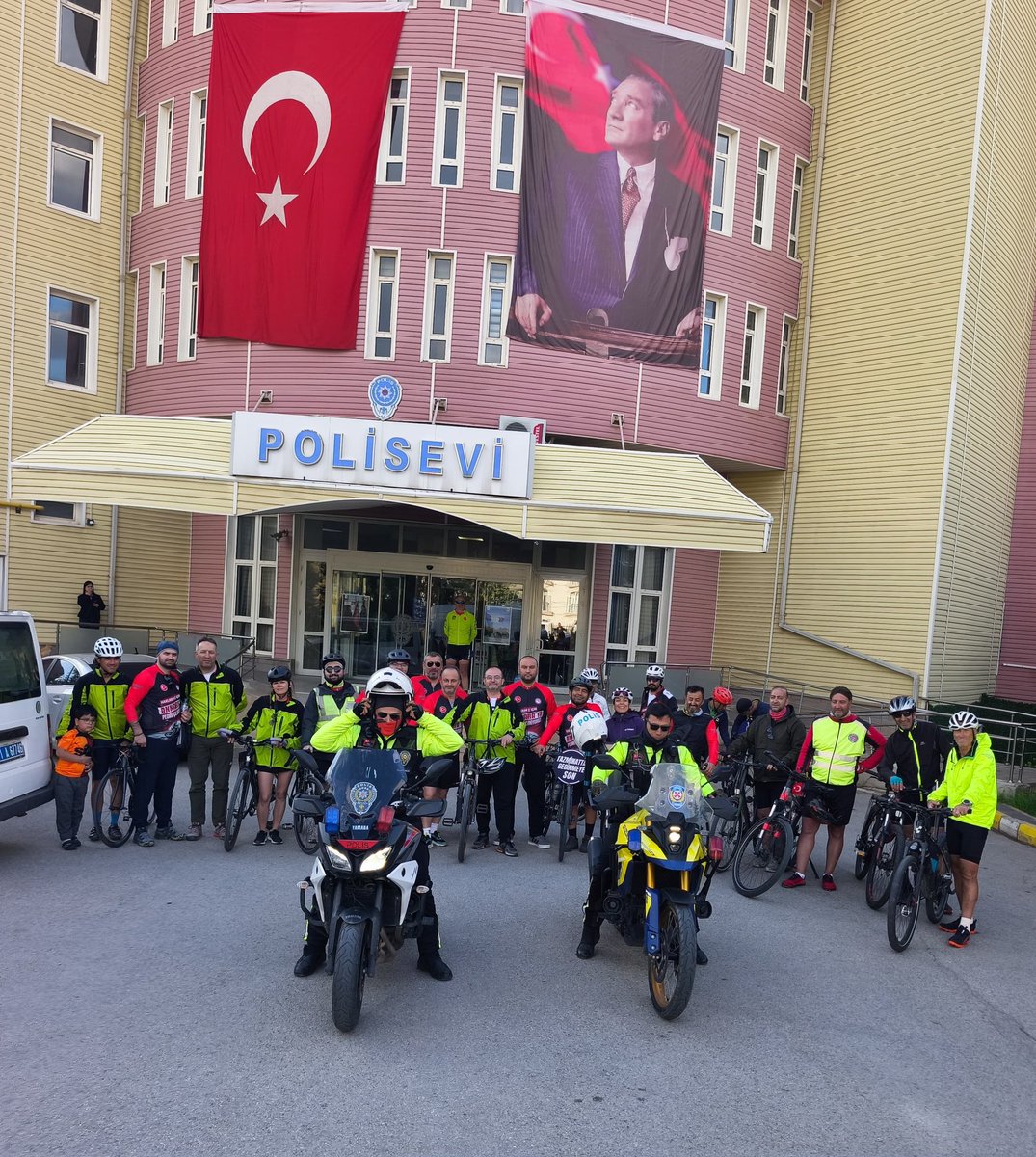 ÜNİPERSEN tweet media