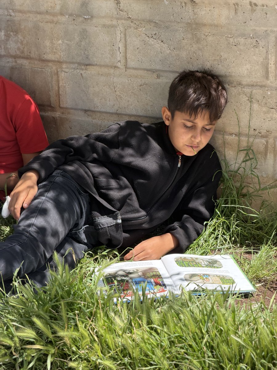 pinarbasiiho's tweet photo. Bugün satırlar arasında kaybolanlar, yarın hayatın içinde yön bulan liderler olacak. 

#herokurbirlider #şırnak 
@BirolEkici73 @tcmeb @SirnakValiligi @sirnakmem73 @Yusuf__Tekin @idil_ilcemem https://t.co/wStlGE4BO9