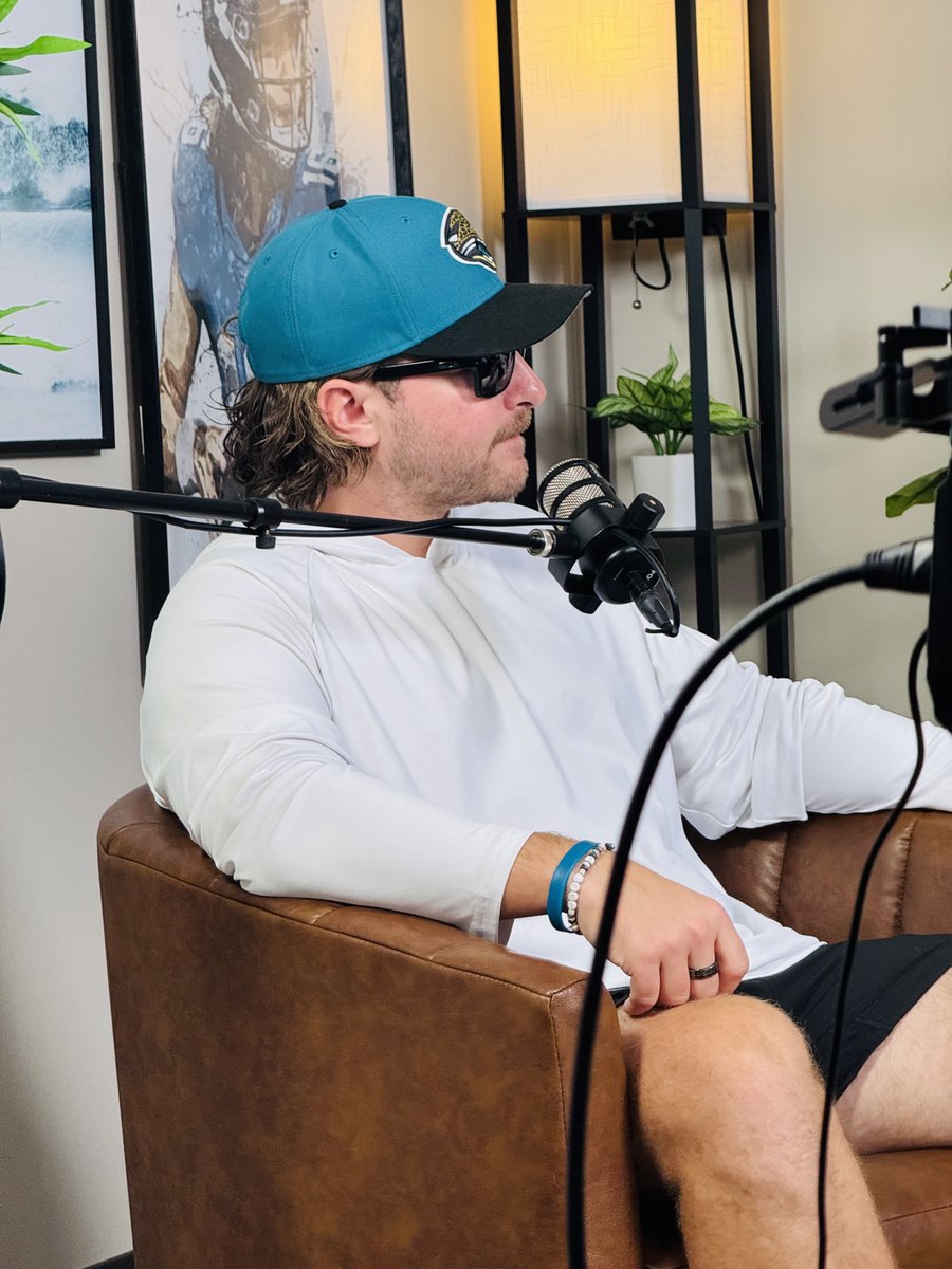 BoldCityMedia's tweet photo. The Jungle Beat #27 - Jaguars Schedule Release coming soon!!!! 🔜🐆🌴 #DUUUVAL  @Conniefootball @FlashTheSamurai @chilltakes_ @Happyhoursprts https://t.co/fknvYsqS40