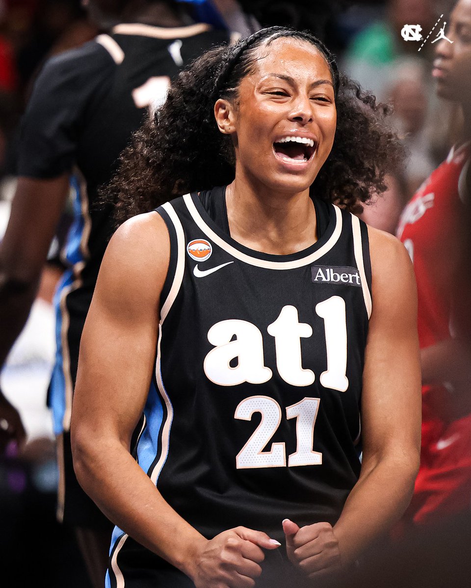 uncwbb's tweet photo. Living Her 𝘿𝙍𝙀𝘼𝙈. https://t.co/Y2T4gMPnna