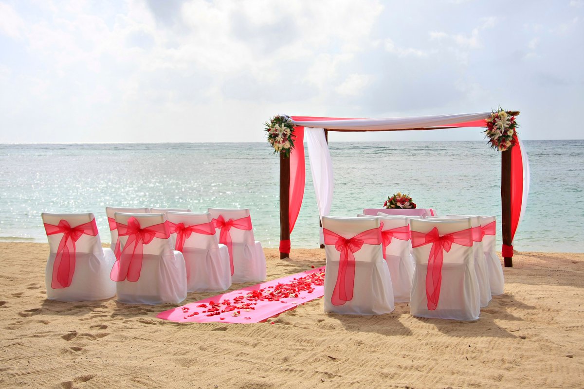 ImagineVIP's tweet photo. From  “Yes” to “I do” without the stress: Imagine Weddings &amp; Events guides couples from proposal to seaside ceremony with effortless  logistics, trusted local vendors, and a single planner who handles every  detail. https://t.co/tZVBHRyQLq