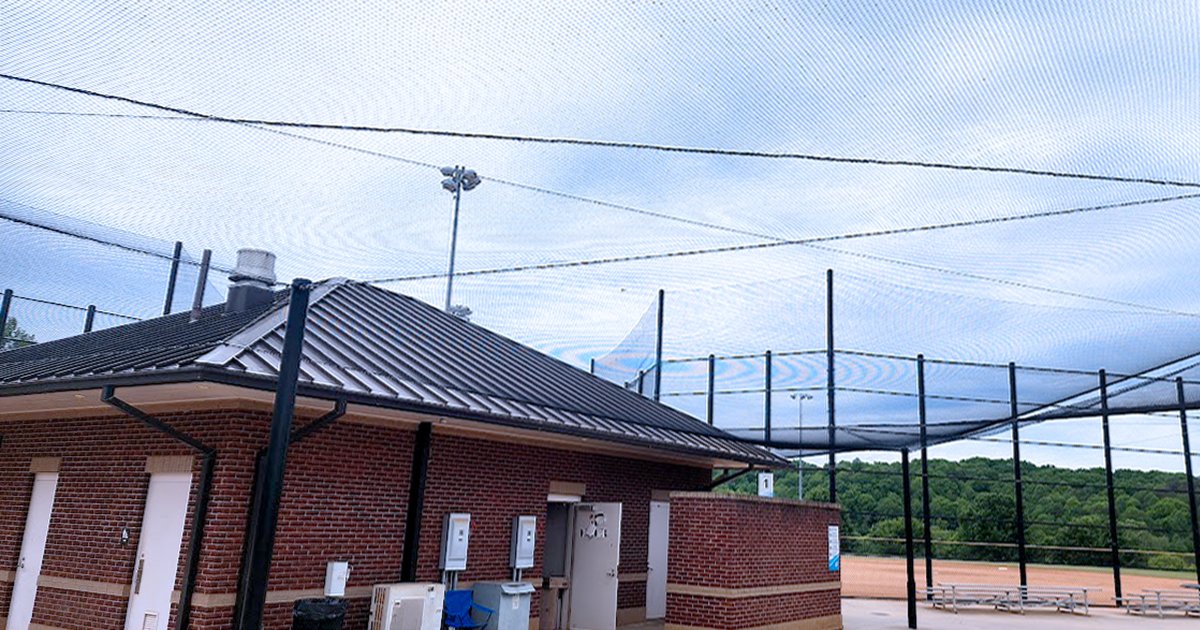 WindscreenFctry's tweet photo. Check out our latest installation and see how we're making a difference in sports safety!

With our durable netting in place, you can sit back and cheer for your team.

#SportsNetting #BaseballSafety #CommunityFirst #GameDayProtection #TheWindscreenFactory https://t.co/QHN5RZl71n