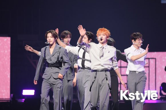 cye_base's tweet photo. [PHOTO] #CLOSEYOUREYES at “Kstyle PARTY.” https://t.co/PgFsVA92ll
