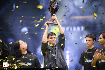 CSGORoll tweet media