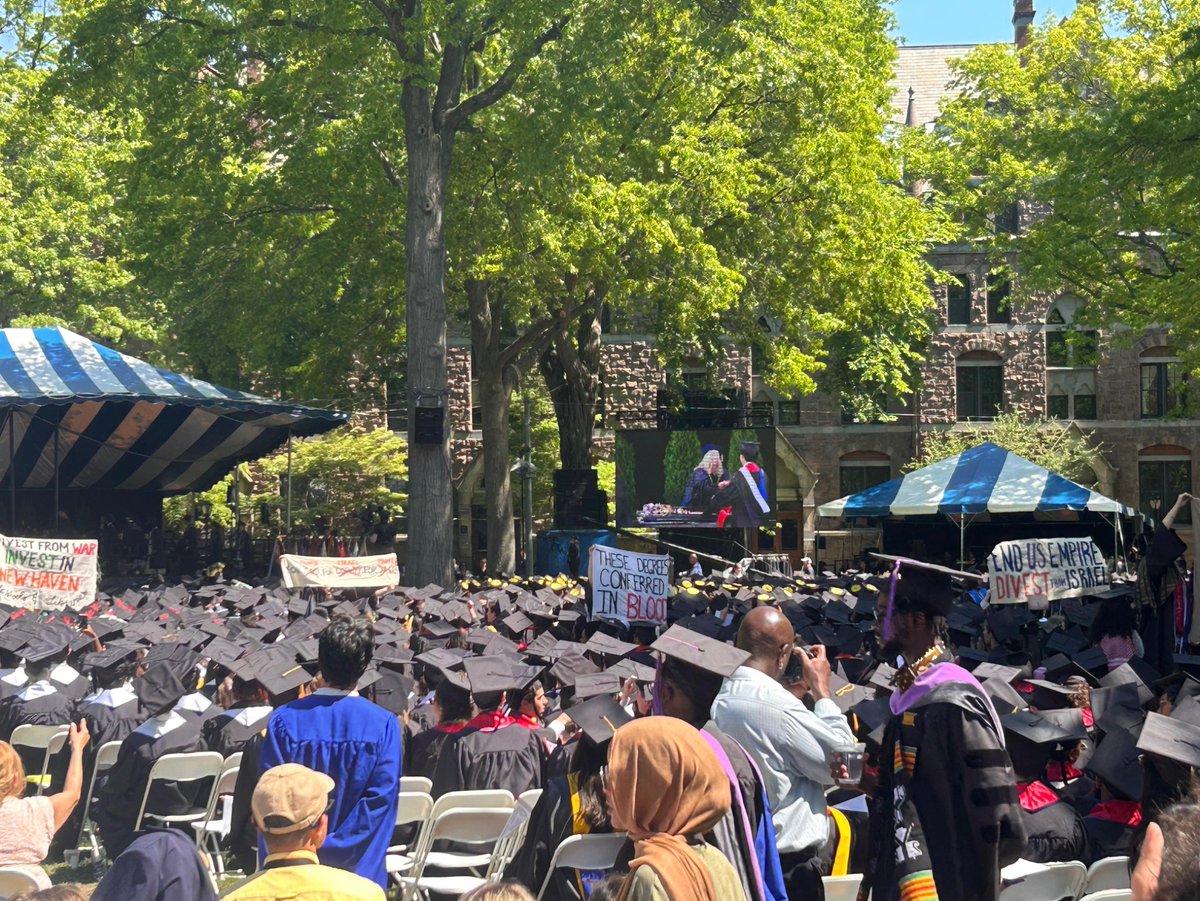 NetanelCrispe's tweet photo. Yale University graduation interrupted by pro-Palestinian protests for the third year in a row. https://t.co/5eZ3154dSZ