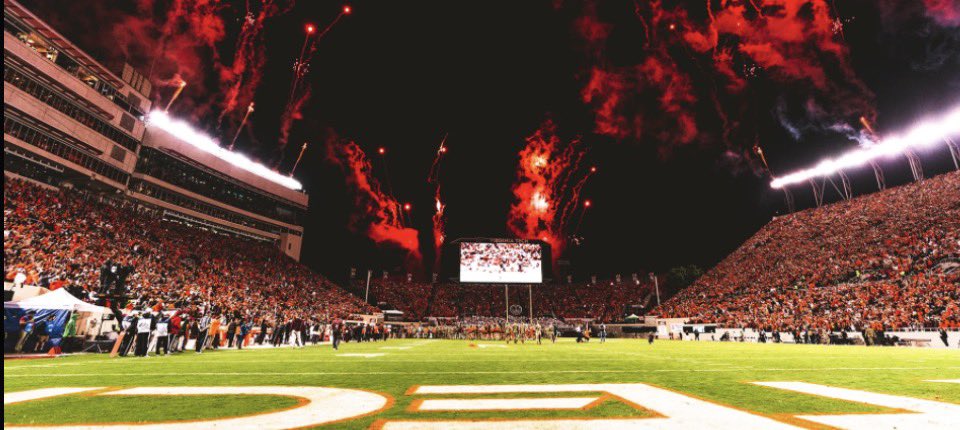 Ryanwalls75's tweet photo. Blessed to receive an offer from the University of Virginia Tech 🟠⚪️
@KamariMorales 
@coachjfranklin 
@CoachMooreVT 
@coach_norv 
@CoachRAlexander 
@Coach_Danielsen 
@HokiesFB 
@murrayhighFB 
@Dickerson_Coach 
@GregSmithRivals 
@AllenTrieu https://t.co/dMrJC2aL54
