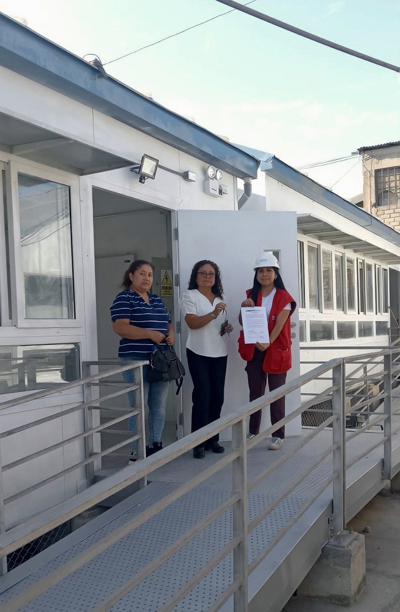 proniedperu's tweet photo. 🏫✨ Pronied, a través de la Unidad Gerencial de Mobiliario y Equipamiento (UGME), realizó la reasignación de 2 aulas modulares a la I.E. N.° 6038 Ollantay, ubicada en San Juan de Miraflores. 🙌📚

#Pronied #UGME #AulasModulares #SanJuandeMiraflores https://t.co/ARaa5TCnKo