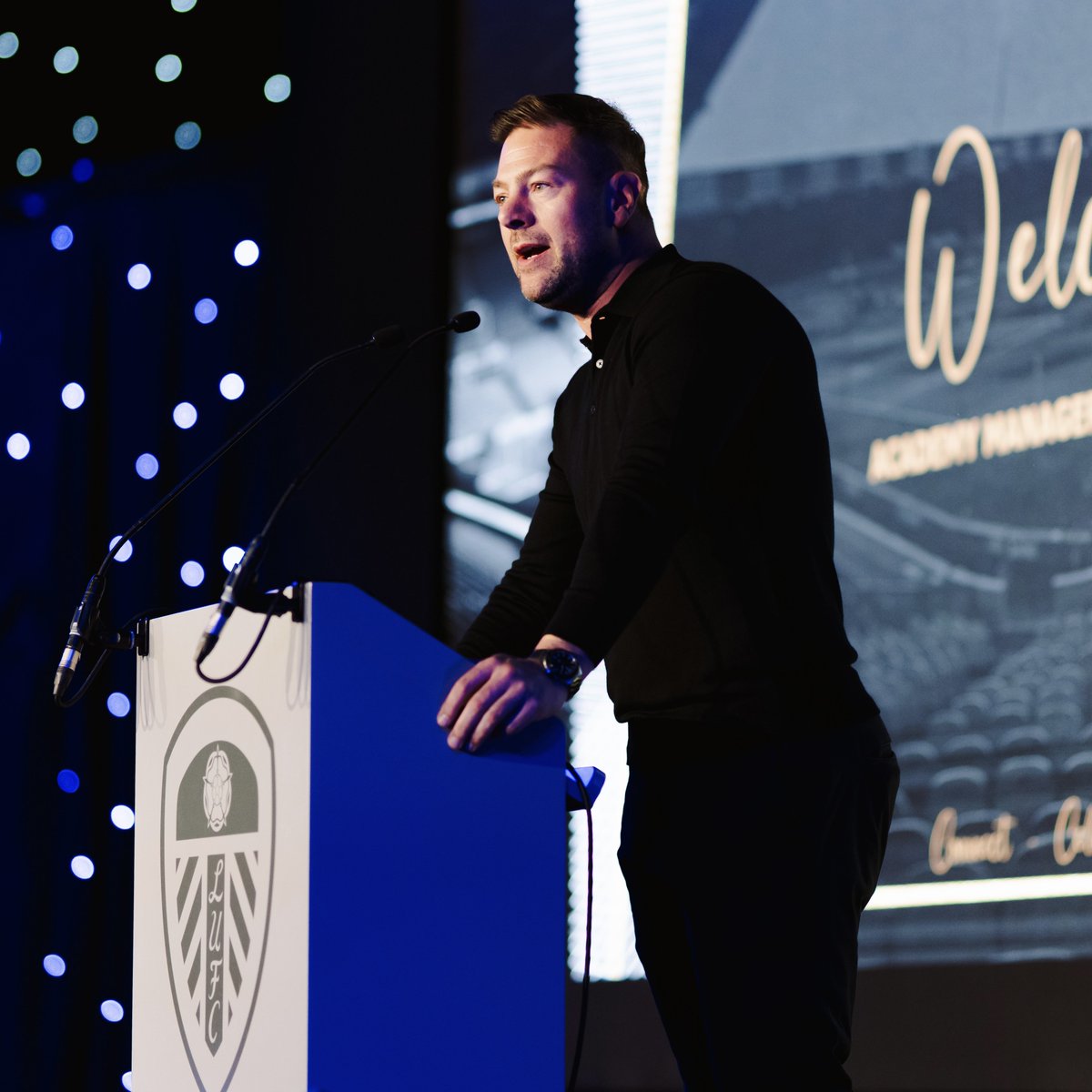 LUFCacad's tweet photo. 🤩 Our host for the night! @ben_parker19 https://t.co/2Oe7oYuhbu