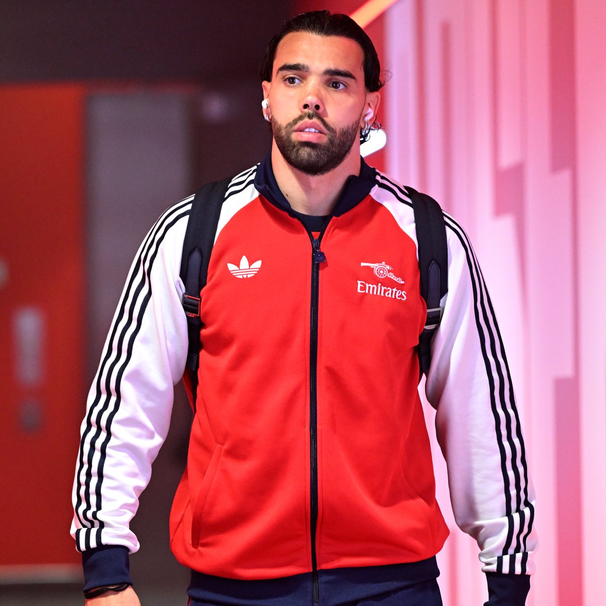 Arsenal's tweet photo. Checked in ✅ https://t.co/5pomFErbHY