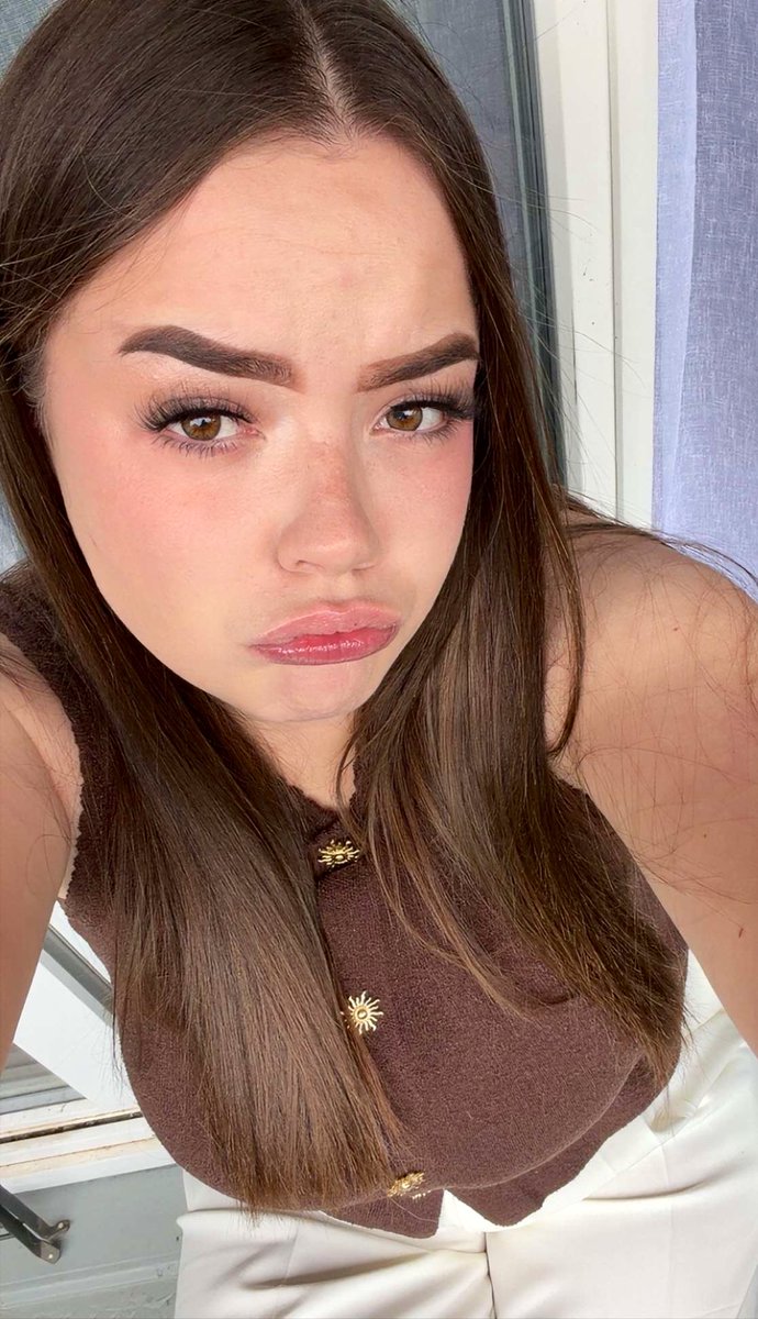 dsmllx's tweet photo. une putain de disponible ? 🔉

#soumis #domina #findom #feetfetısh #pegging #sugardaddy #moneyslave #finD #moneymiss #cuck #atmhuman #scato https://t.co/OvBhTXi5uU