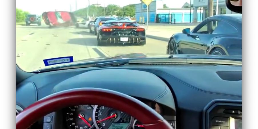 Road & Track tweet media