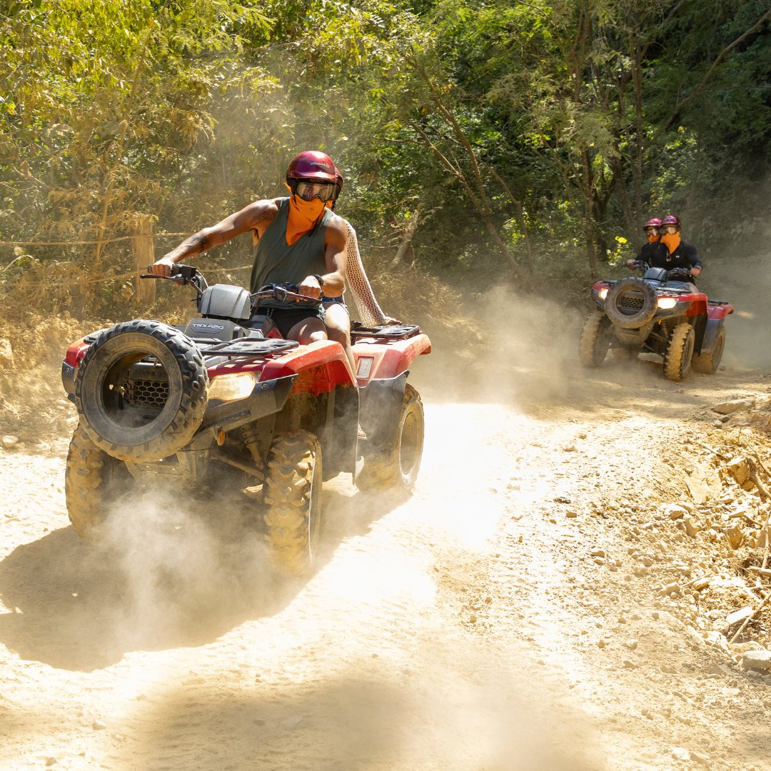 riverparkpv's tweet photo. Siente la adrenalina mientras recorres la exuberante selva de la Sierra Madre en una inolvidable aventura en ATV.🌿🔥😎👌

📍Canopy River Park - Puerto Vallarta
🌐 Página web Oficial ➡ https://t.co/QCIcqHJBGz https://t.co/Ikt8FbKMSt
