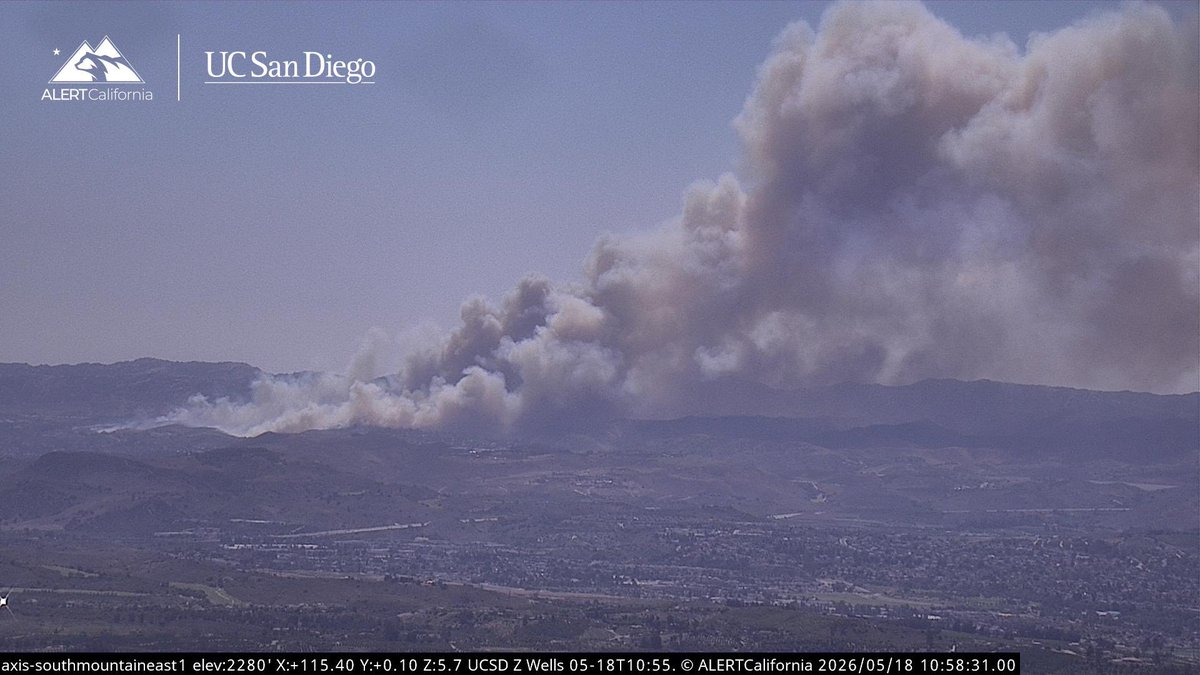 DanielFireTruck's tweet photo. #SandyFire Aircraft Assisting.
Air Attack 310, OES Intel 24.
Air Tankers 73, 85.
VCFD Copter 4, Helitanker 61, LACoFD Copter 21.

Evacuation Orders for Zones SIMI-32, 33, 34, 35.
Evacuation Warnings For Zone SIMI-31.
Priority is Life Safety and Perimeter Control. https://t.co/h2tugX5kjz