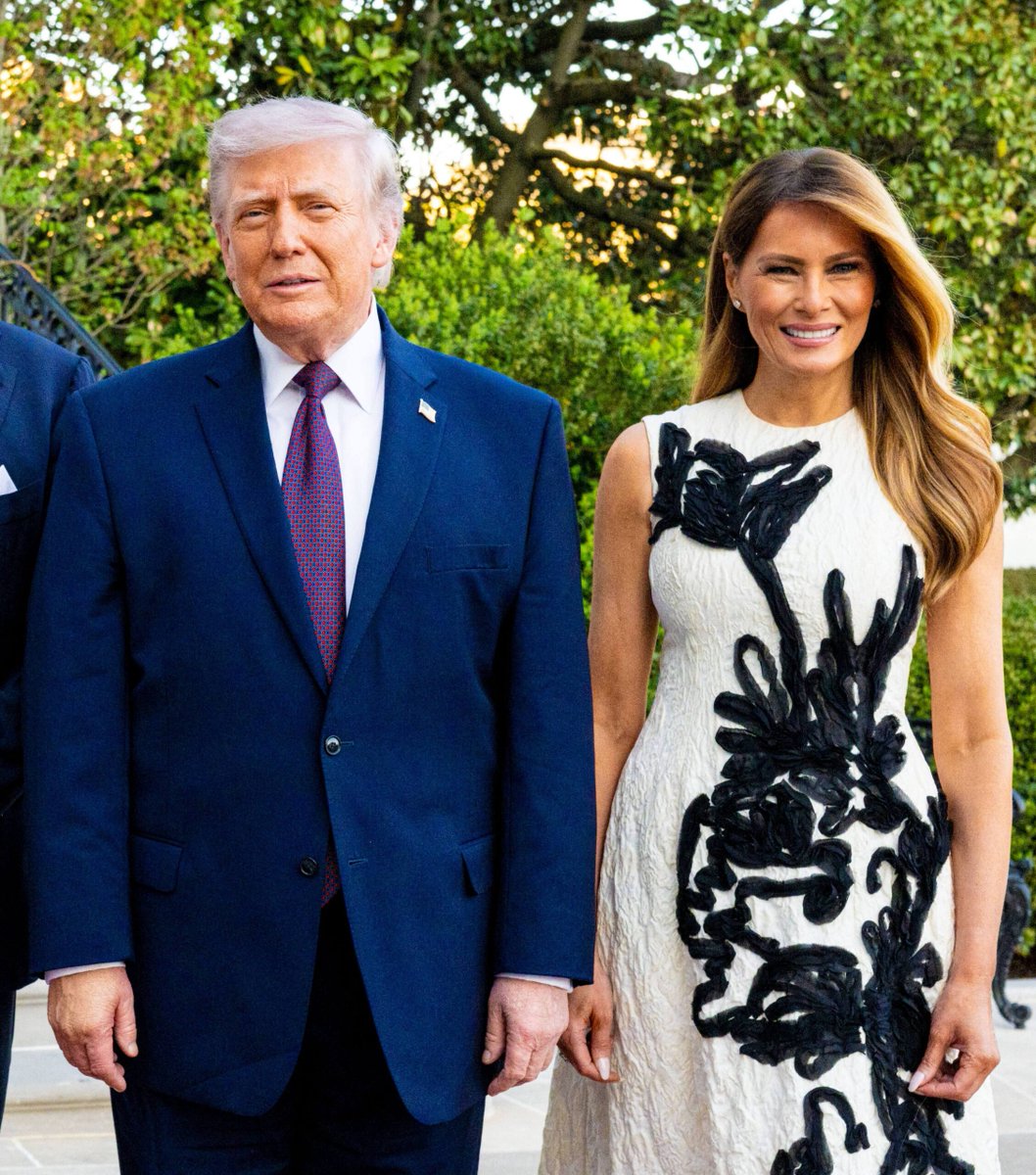 NatInquirer's tweet photo. President Donald Trump’s Mother’s Day Post Leaves Out Wife Melania, Focuses on Himself
https://t.co/Ei94jye50Z https://t.co/8uL7pNbkQE