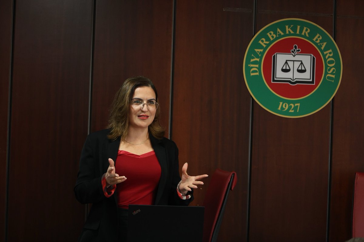 dbegitimerkezi's tweet photo. Mayıs Ayı Staj Eğitim Programı Kapsamında “ İfade Özgürlüğü, Toplantı ve Gösteri Yürüyüşü Hakkı, Adil Yargılanma Hakkı” Konulu Eğitim, Av. Cemile Turhallı Balsak ve Av. Müzeyyen Nergiz’in Sunumuyla Adliye 4. Kat Baro Seminer Salonunda Gerçekleştirildi. https://t.co/c998Bomk7v