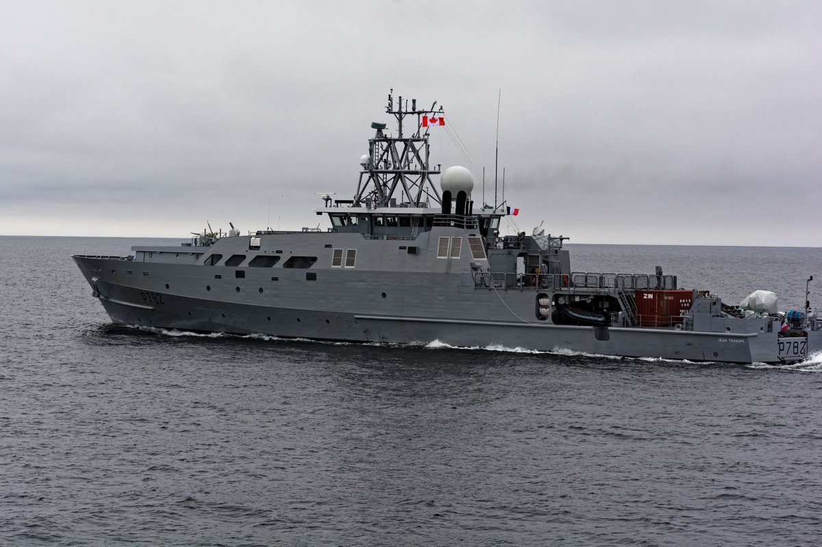 CoastGuardCAN's tweet photo. Last month, French Navy vessel FS Jean Tranape joined CCGS Cape Roger for a passing exercise (PASSEX) just outside Halifax Harbour to practice and improve communication at sea. 

After the exercise, the crews exchanged their “au revoir” and continued with their operations. https://t.co/Vrf83JDXIu