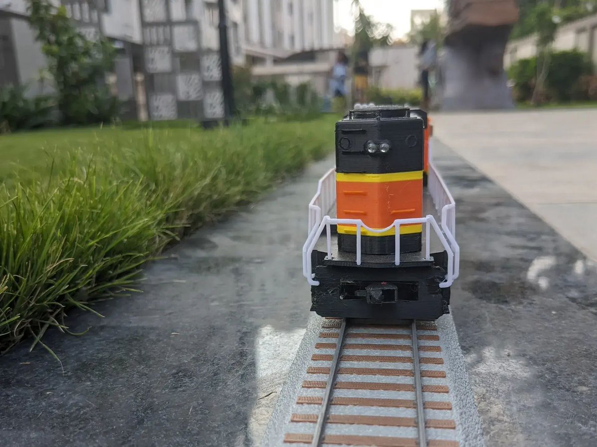Cults3D's tweet photo. 🚂 GP60M Locomotive (BNSF) - Dragon Railway • 3D files
➡️ Download 3D print model: https://t.co/KBf9i2cKSx
💡 Designed by RamBros https://t.co/DCUpMZYarY