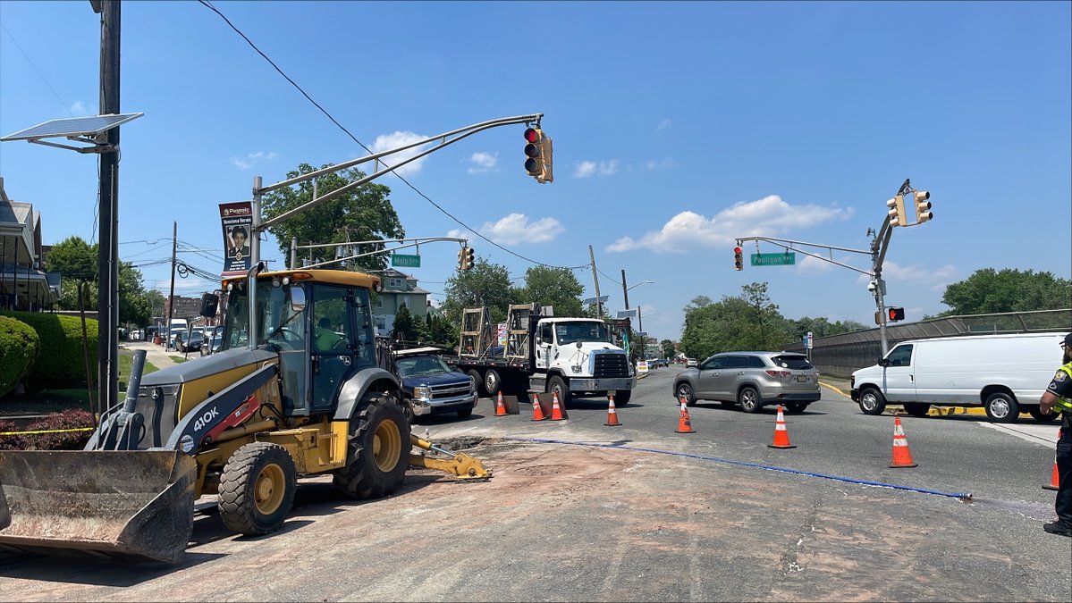 PVWC's tweet photo. 🚨 #PassaicNJ residents: #PVWC crews are repairing a water main break at the intersection of Paulison Ave &amp; Main Ave. During this necessary work, customers in the area may experience low pressure, discolored water, or temporary service interruption. https://t.co/aQVfIVj4Q2