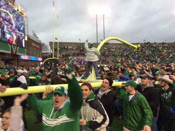 the_herrd's tweet photo. @Trace_Johnson94 I was in that crowd! Such a fun time carrying the goal post out and getting a piece of it to take home! https://t.co/CYfEQq8Loc