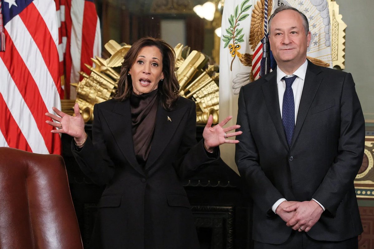 NatInquirer's tweet photo. Doug Emhoff Wants to Return to ‘a Private Life’ Amid Kamala Harris’ Potential 2028 Presidential Bid
https://t.co/RMnNKkfFoh https://t.co/dHbe4E0cZf