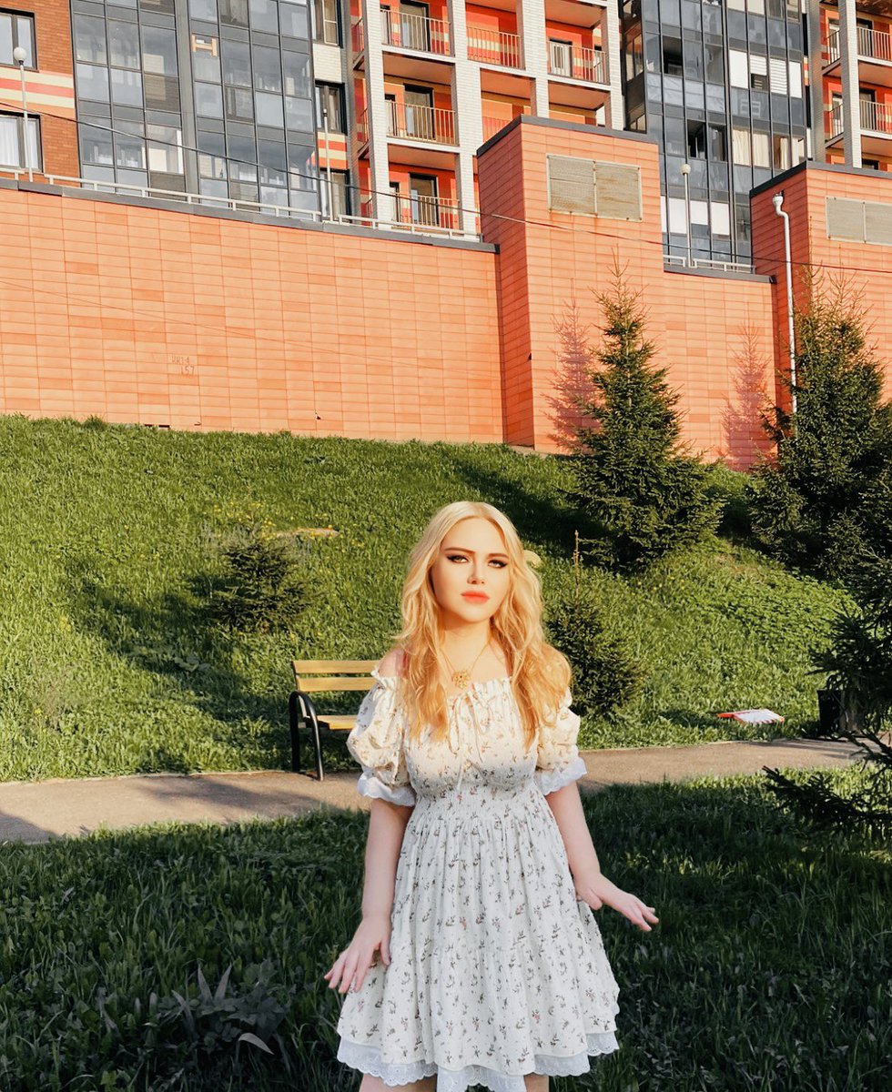 GALINAUSTINOVA's tweet photo. — Я все время пытаюсь жить по твоим советам, — сказал я. — Может быть, у меня не всегда все получается, но я делаю все, что могу. Можно ли назвать это безупречностью?
— Нет. Ты должен делать нечто большее. Ты должен постоянно превосходить самого себя. (С) Кастанеда https://t.co/9ngY0tTaXi