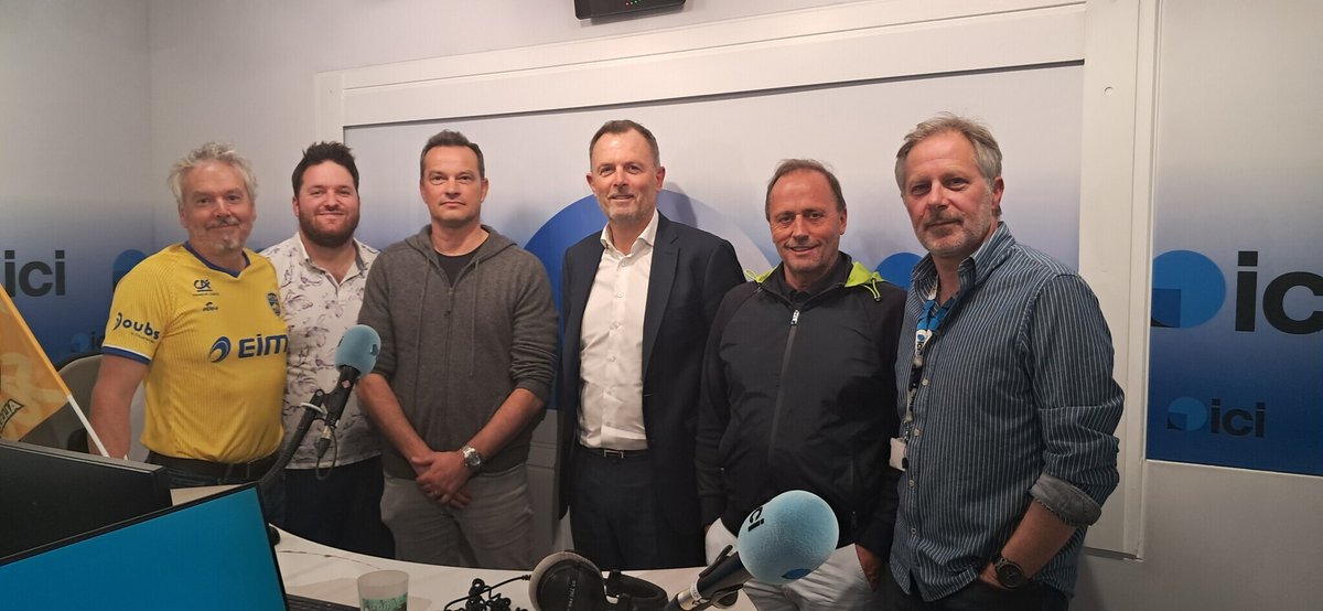 icibelfort's tweet photo. ⚽🟡🔵🎊🎉 REPLAY du dernier #100pourcentFCSM de la saison avec un casting de choix
➡️ Sandro Nardis, psdt Conseil de surveillance, Pascal Groll, vice-psdt
+ le coach Vincent Hognon
+ Fabrice et Jean, les supporteurs
➡️ https://t.co/2ICsY3glqb
#FCSM 
#Ligue2 https://t.co/Q4uqEbmNlS