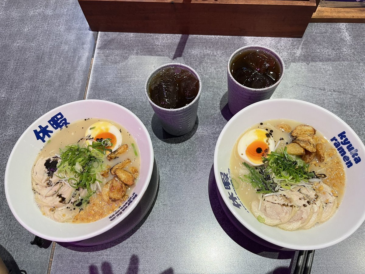 jmapleediin's tweet photo. ini udh begah bbt jujur bnyak yg ga ke foto tapi dimsum difar enak berdaging imo enakan ini dr narawai https://t.co/GHStsGObRd