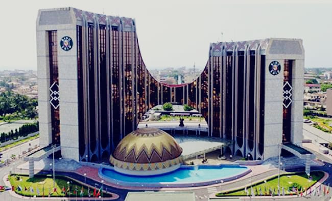 dambe_kombate's tweet photo. 🇹🇬
Hub #diplomatique et #institutionnel ; unique en Afrique de l'Ouest...

#Lomé abrite le siège de la Banque ouest-africaine de développement (#BOAD) et de la Banque d'investissement et de développement de la CEDEAO (#BIDC).

Aucune autre capitale de la sous-région ne concentre ces deux institutions régionales majeures.

Fierté !