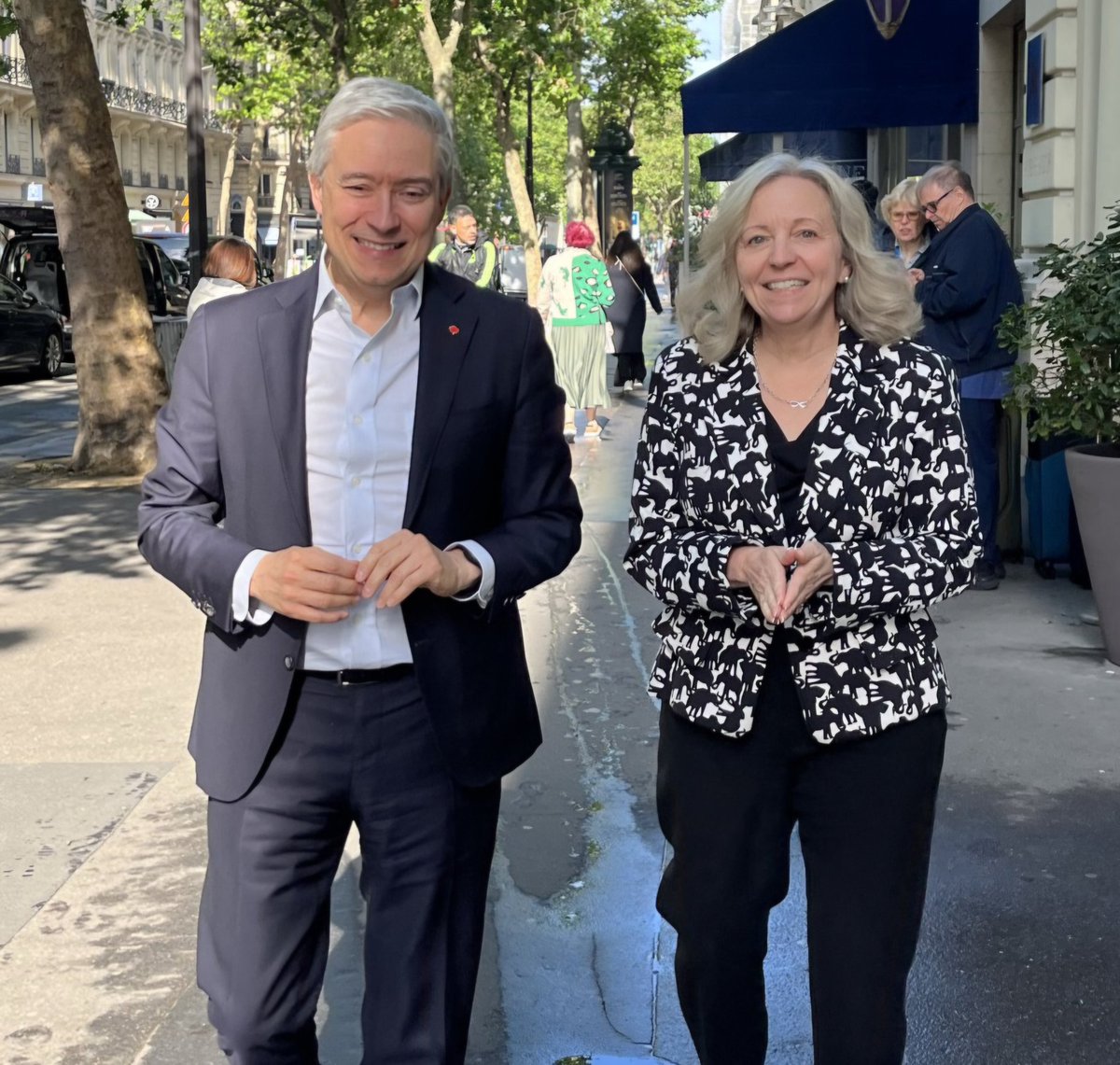 Embassy of Canada in France tweet media