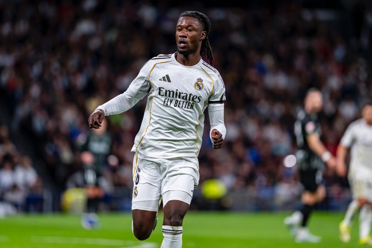 ActuFoot_'s tweet photo. 🚨 EDUARDO CAMAVINGA 🇫🇷 CONFIRME QU'IL VEUT RESTER AU REAL MADRID. 🤍

« C'est toujours un plaisir de jouer au Real Madrid. J'ai toujours voulu être ici. Nous devons penser à gagner la saison prochaine. »

(@Plettigoal) https://t.co/DEq0eU8OuC