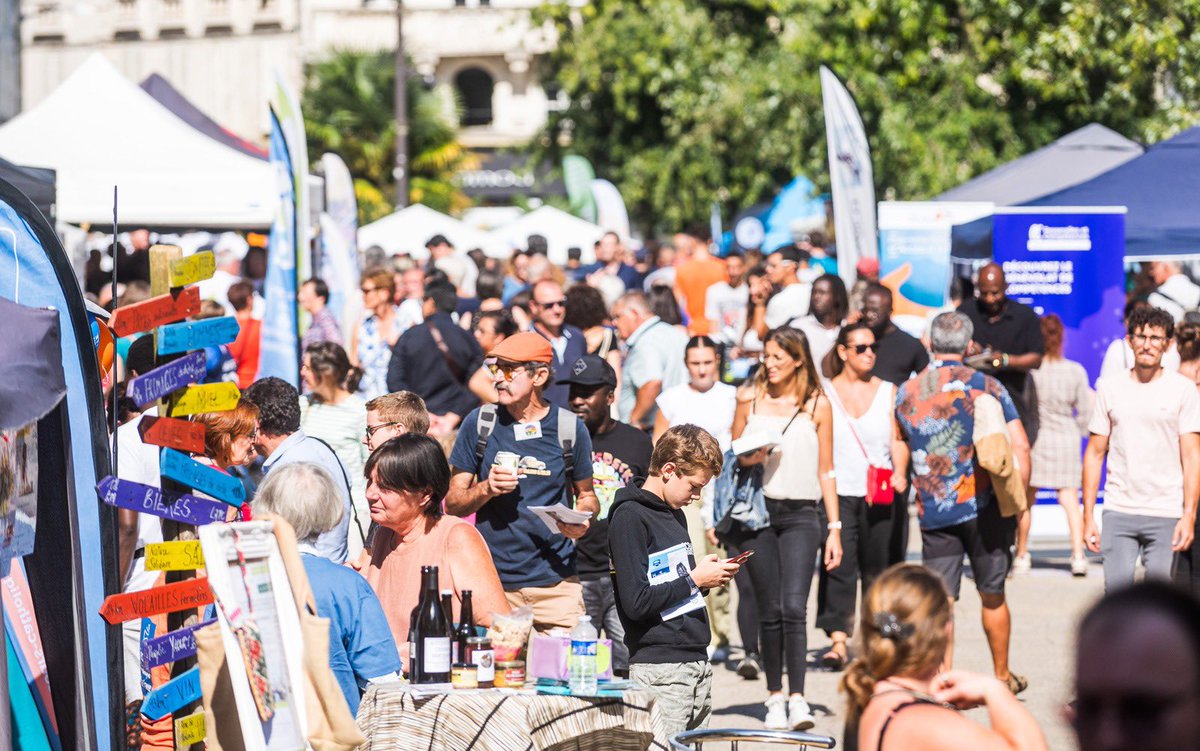 Mairie_Niort's tweet photo. 🤝 La Ville de #Niort, 1er partenaire public des associations.
👉 5 M€ versés cette année au monde associatif
👉 Plus de 800 000 € de subventions au #ConseilMunicipal du 18 mai
Culture, solidarité, sport… le tissu associatif niortais est soutenu. https://t.co/8OxVuHjN0v
