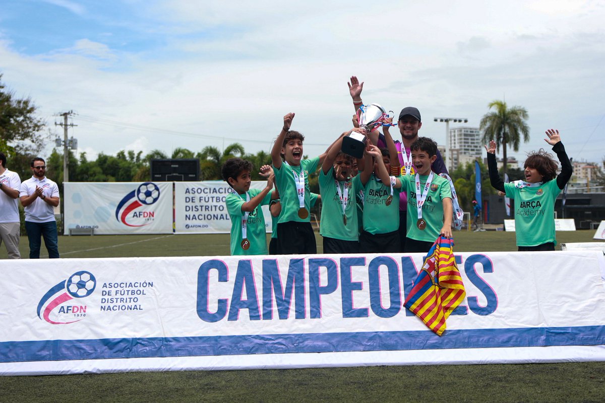 afdndo's tweet photo. ¡Un partido digno de una final en la  Categoría U10! ⚽️🤩✨

🏆 Campeones: Barca Academy RD 
🥈  Subcampeones: Soccer Town https://t.co/J7PvXVdLKS