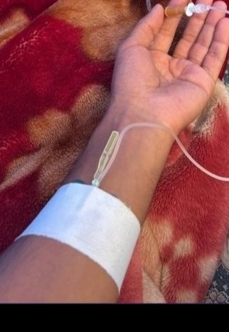 Malak237513's tweet photo. Please, kind-hearted people, I am exhausted and weak. I can barely stand because of lack of food. I have been given an IV drip just to survive. Please help me in any way possible so I can feed myself. 💔😔
@BulentY_ Brother Bulent, please help me, I need you. We are an oppressed https://t.co/XQmbhVW1XU