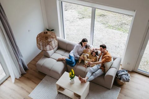 SHowardLPL's tweet photo. Median bank account balances in the U.S. range from $5,400 for those under 35 to $13,400 for ages 65–74, according to Federal Reserve data. Couples report higher median savings than single households, while college-educated househol https://t.co/2PNI8lWtUo https://t.co/nfGaOWQjfW