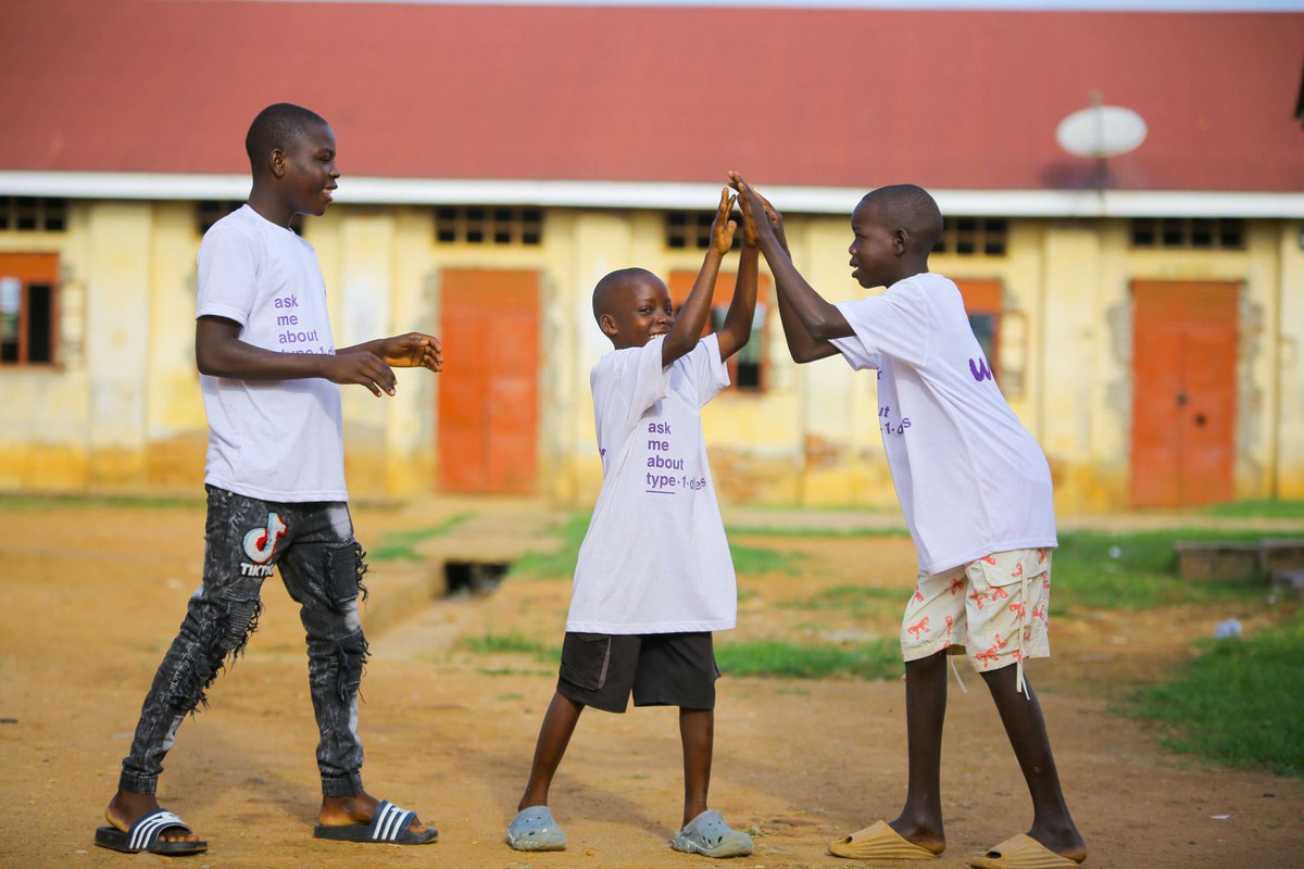 SoniaNabetaFDN's tweet photo. HIGH FIVES all around.! The welcome hits different whien it comes from a fellow warriors! Camp Kwiyu Kum is officially underway. 💜  💜 #T1DAfrica #TogetherWeCan #SNF #T1D #Type1Diabetes #TypeOneNation https://t.co/cSWh4xgQ58