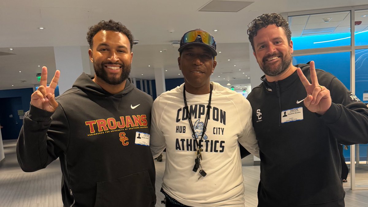 SchraderOn3's tweet photo. #USC GM Chad Bowden and Assistant GM Dre Brown Making the Rounds in SoCal Monday ✌🏼

Latest Stop is with Coach Calvin Bryant at the $225+ Million Revamped Compton High School 

@On3USC #FightOn https://t.co/0pcNK3KVAk