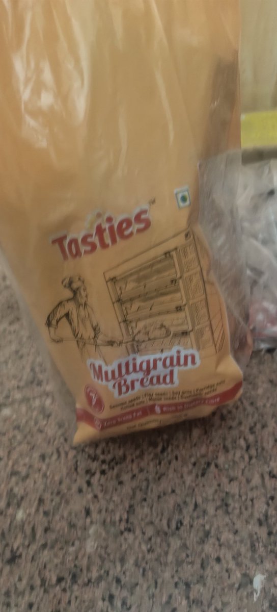 Tanmaymanral1's tweet photo. Ordered bread from @bigbasket_com and it arrived full of mold. No proper customer support, no accountability, nothing. What if someone had eaten this? At this point, @fssaiindia feels like the biggest joke while unsafe food reaches customers daily.Order BNN-1992888762-20260518 https://t.co/PLjjxckQjg