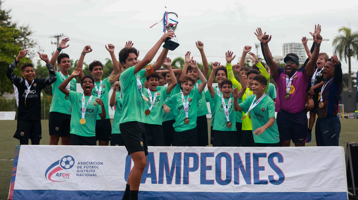 afdndo's tweet photo. ¡Un partido electrizante en la Final Categoría U14! ⚽️🤩✨

🏆 Campeones: Barca Academy RD 
🥈  Subcampeones: DV7 Academy https://t.co/cayPU1W8F5