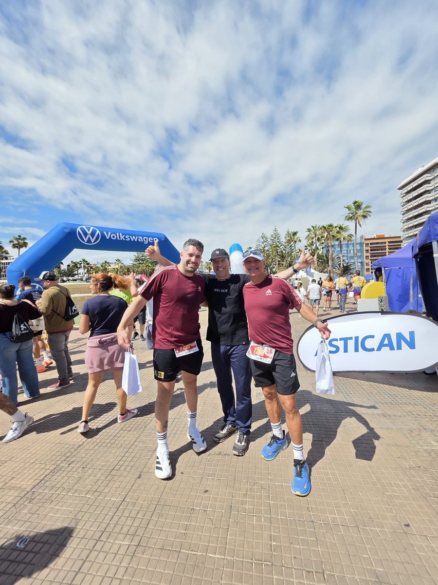 MataderosGC's tweet photo. Parte del equipo de @MataderosGC participó en la Carrera de Empresas🏃‍♂️

Seguimos apostando por hábitos saludables y actividades que fortalecen nuestro compromiso🏅 

¡Enhorabuena a todos los participantes! 
💪 

#CarreraDeEmpresas #GranCanaria #EquipoHumano #SectorPrimario https://t.co/DVHJyBvQp2