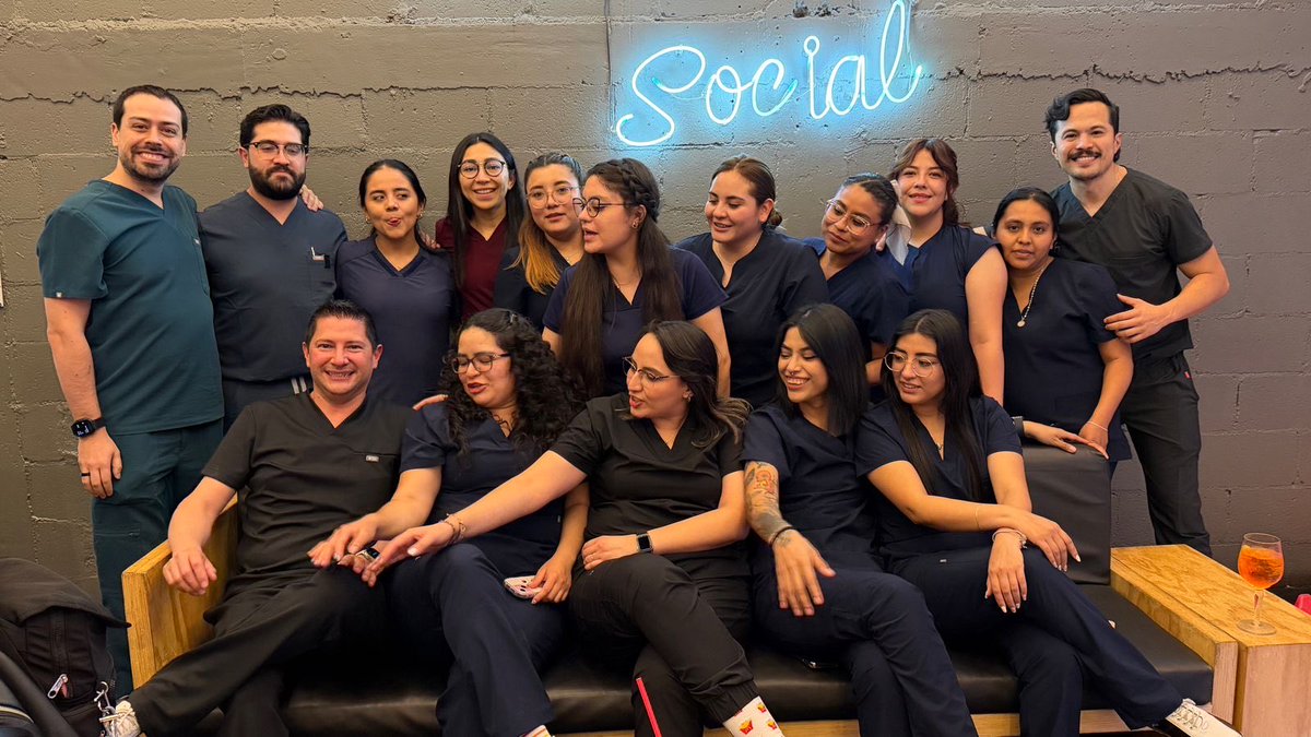 drroquebr's tweet photo. En Fertilidad Integral sabemos que los milagros ocurren gracias al corazón, la paciencia y el amor de nuestras enfermeras. Gracias por ser el motor de nuestra clínica y por cuidar a nuestras pacientes  #Entérate #Netflix #Tina #Spotify #IPhone #Fortnite #gameoverse #V https://t.co/m0gHxioCEk