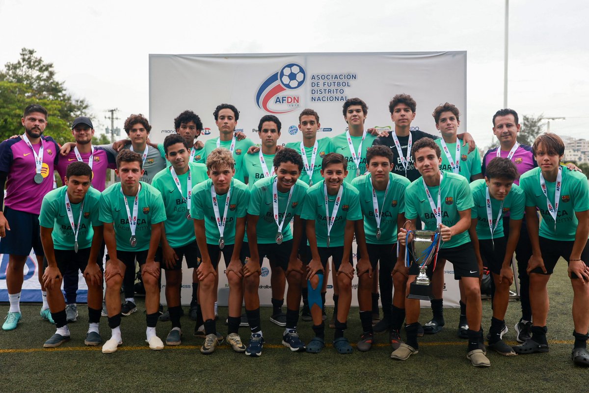 afdndo's tweet photo. ¡Un partido potente y lleno de emociones en la Final Categoría U16! ⚽️🤩✨

🏆 Campeones: La Meca del Fútbol
🥈  Subcampeones: Barca Academy RD https://t.co/gUtLaJNFof