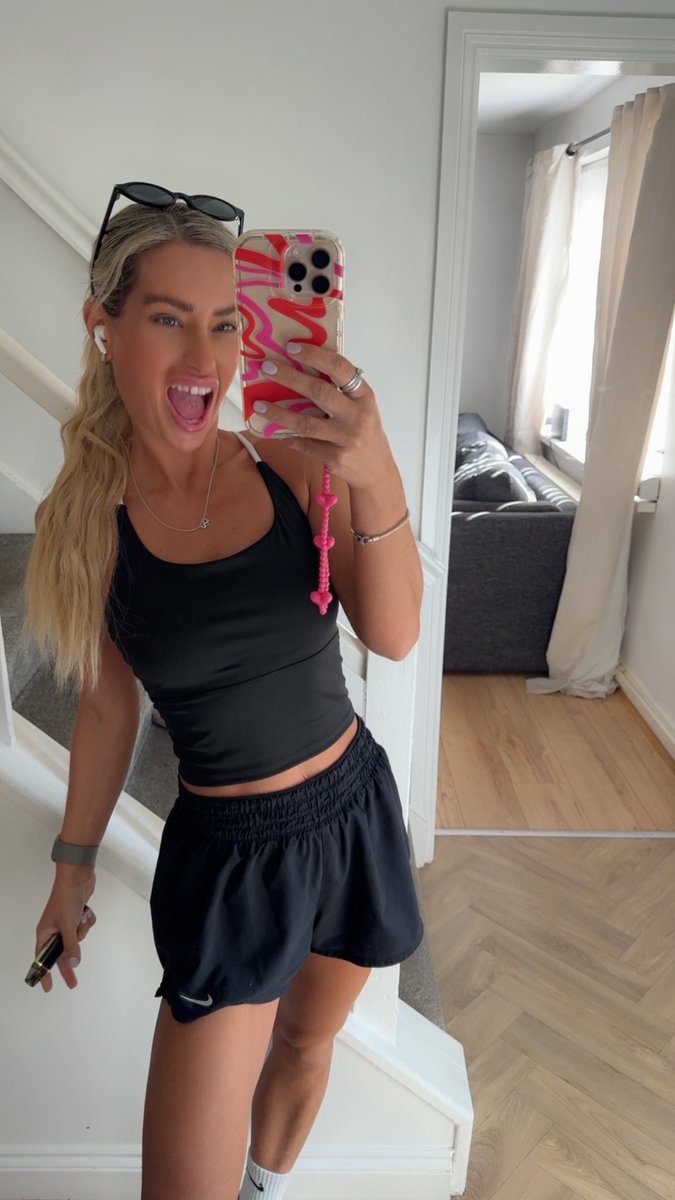 Annie_ruther's tweet photo. 3 gym classes on Monday ๐ฅต but thatโs it till next week #holidaymode #girlsholiday #gym #gymclasses #costa https://t.co/nhSAv7DvoA