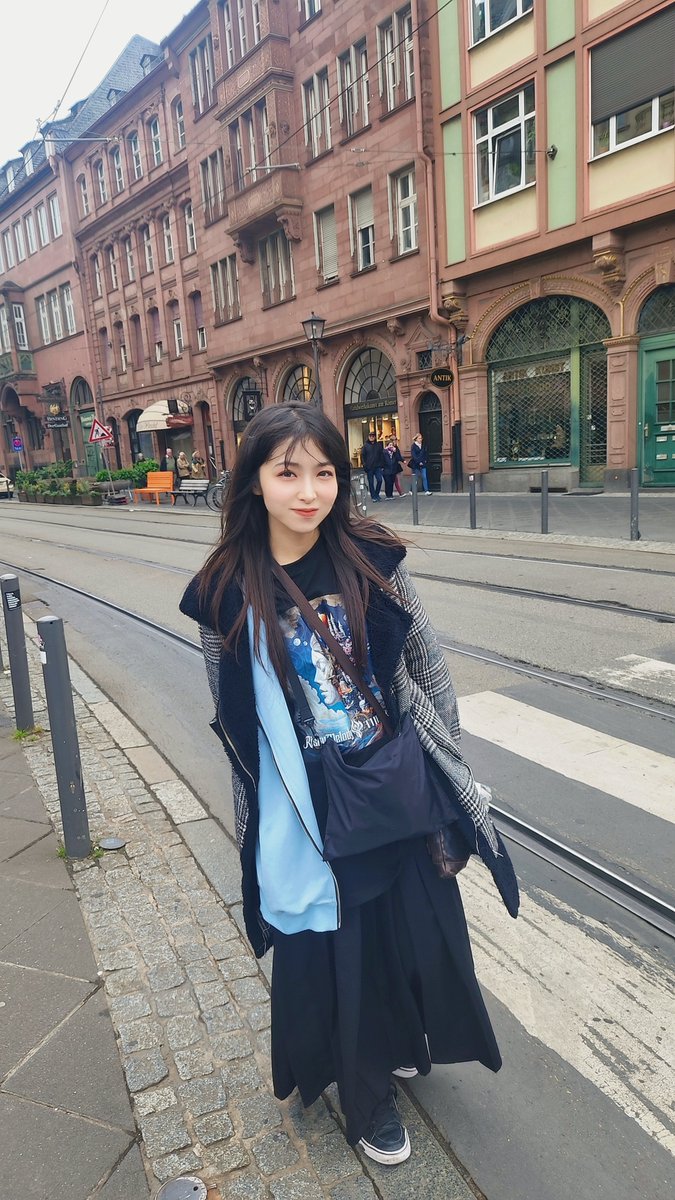 Asumi_RM's tweet photo. ヨーロッパツアー
ドイツ・オランダでのライブ
本当に本当に楽しかったです！

みなさん本当にありがとうございました

いつか必ず、また来たいです
See you later😊Bis bald! https://t.co/bAwVUe1cEb