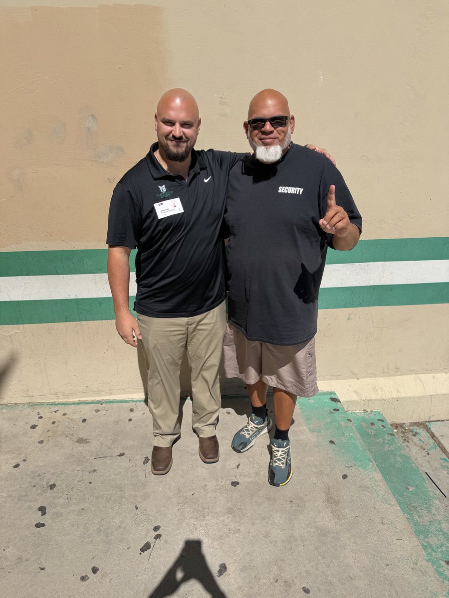 jackrabbitvv's tweet photo. Big thanks to Coach @coachKastens Portland State University for coming by #TheVille and recruiting our student/athletes.
@psuviksFB https://t.co/mya20QgHpH