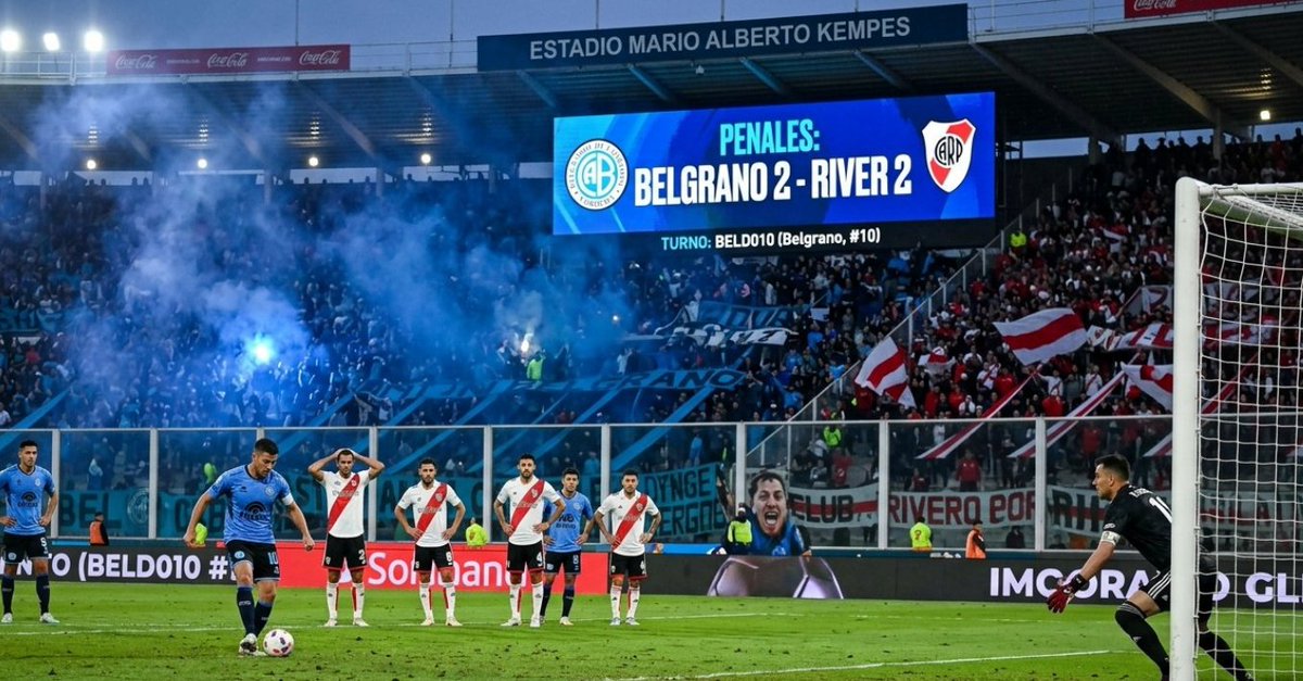 diegoee111's tweet photo. Quién se queda con el Torneo Apertura? El cielo del domingo 24/05 a las 15:30 hs habla de un partido de ajedrez puro en Córdoba. Abrimos hilo con los detalles técnicos de los tránsitos planetarios que definen la gloria. Abro hilo 👇 https://t.co/EnlBHMMmS3