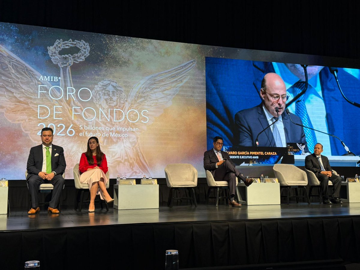 CONSAR_mx's tweet photo. El presidente de la #CONSAR, @J_CervantesP, asistió a la inauguración del #ForoDeFondos2026 de la @AMIB_Valores, encuentro del sector financiero para dialogar sobre inversión y ahorro a largo plazo en México. https://t.co/rGWqaPyrml