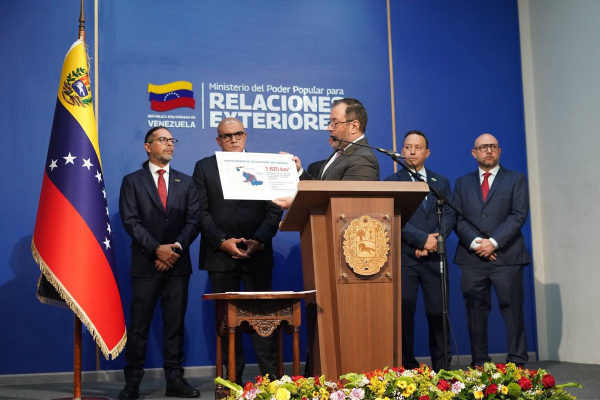 PDVSA's tweet photo. Indicó que se han enviado comunicaciones al gobierno trinitense para evaluar el impacto y, «eventualmente, exigir, como mandan los convenios internacionales, la indemnización correspondiente a este tipo de derrames». https://t.co/nloPKpnCGy
