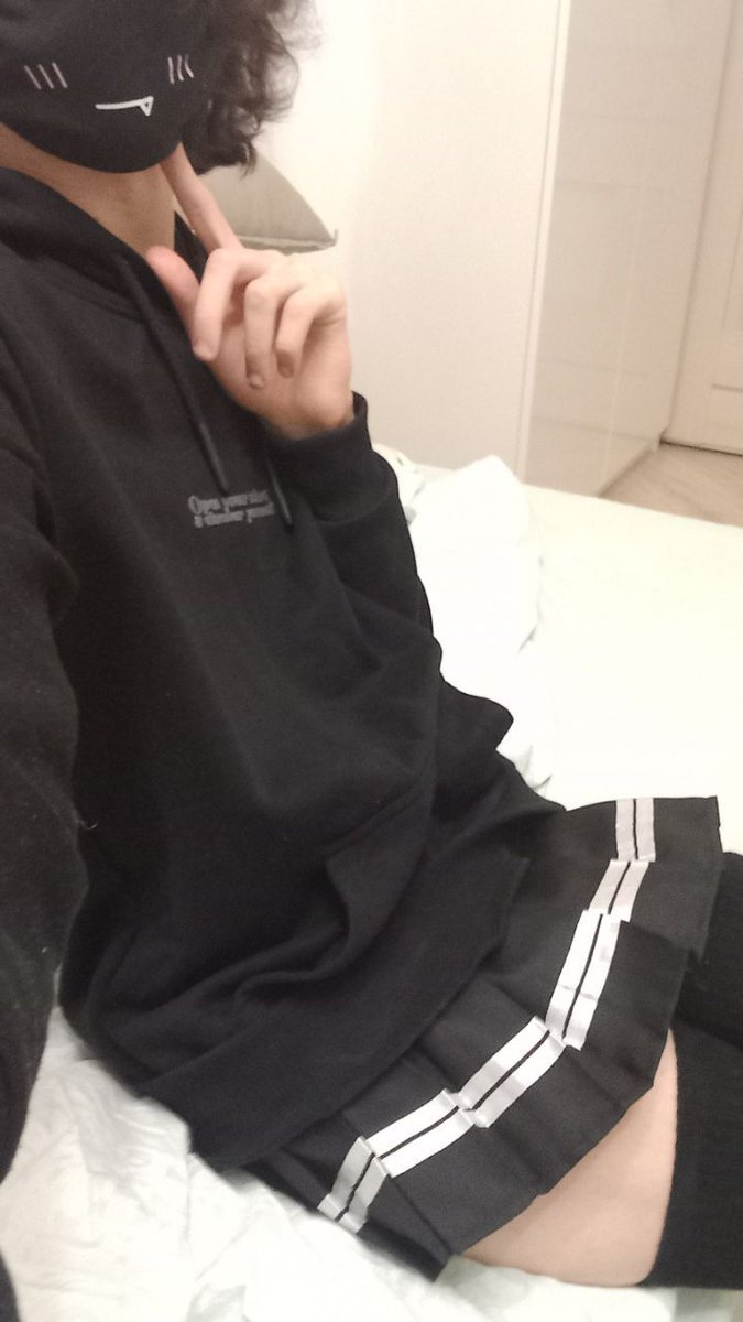 NihDuck07's tweet photo. Damn I like this skirt so much!!

#femboy #gay #nsfw #sissy #twink #teen #teenage #slut #bottom #crossdressing #crossdress #skirt https://t.co/328LMDrfdy