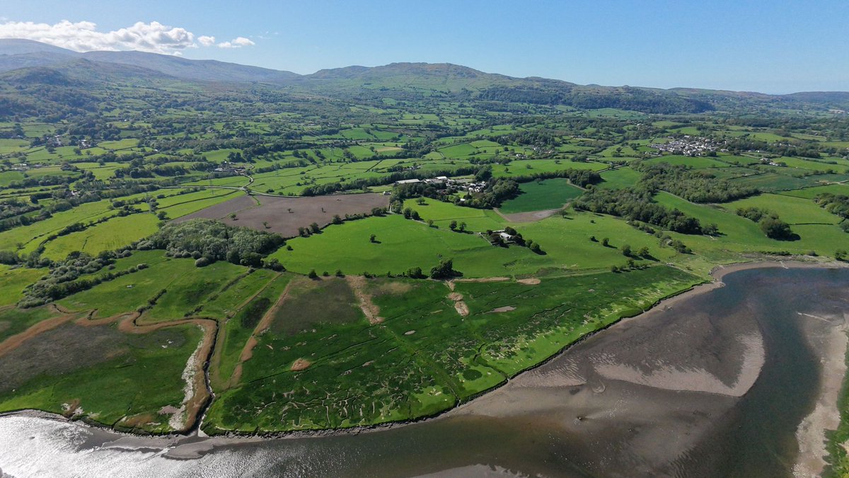 Conovium's tweet photo. An even more amazing drone photo from 10.5.26.
By D.L. credit to follow later.
The Roman fort site at Caerhun with Tal y Fan in the background. https://t.co/ovIvyB9Sxf